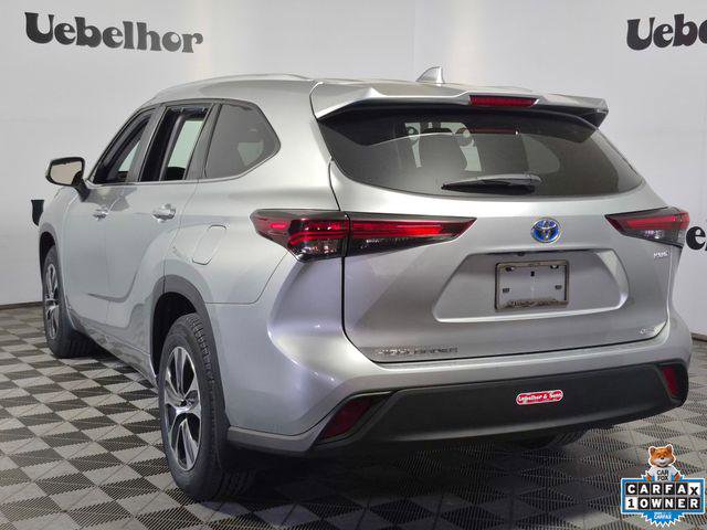 Certified 2024 Toyota Highlander XLE AWD/4WD image 5
