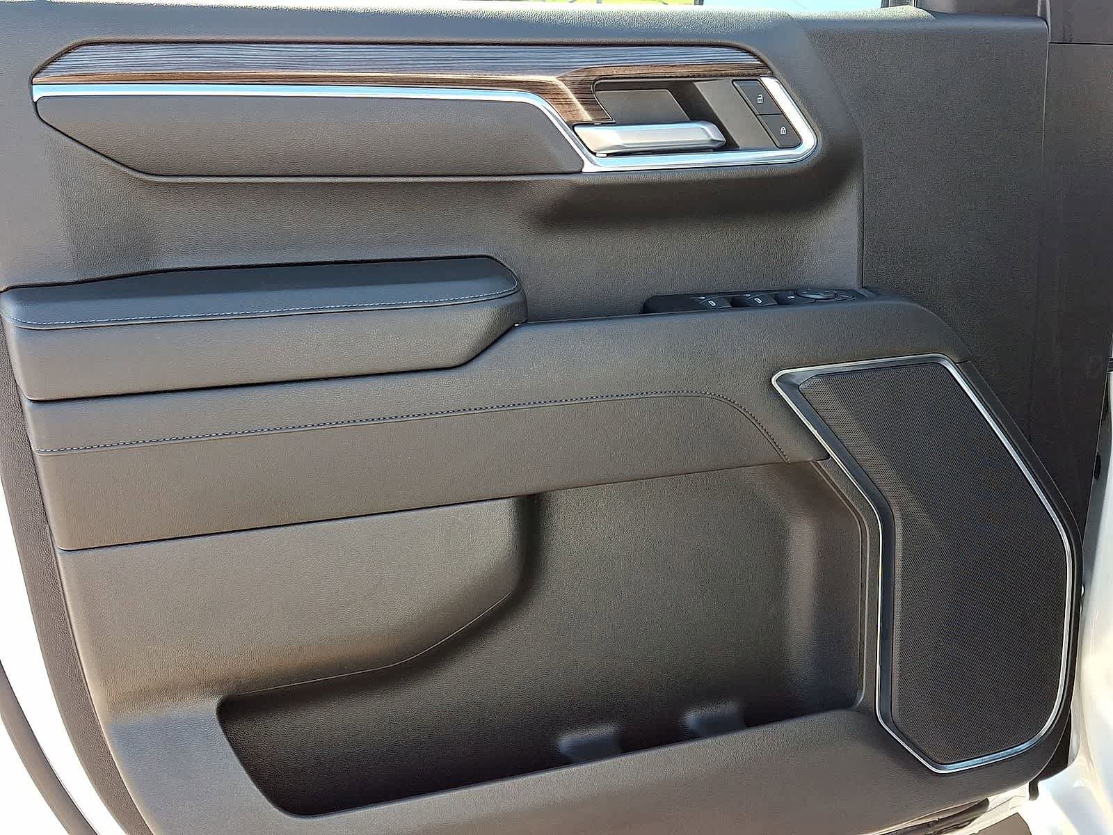 Used 2023 Chevrolet Silverado 1500 RST image 27