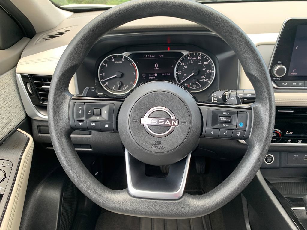 Used 2022 Nissan Rogue SV FWD image 14