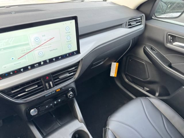 New 2026 Ford Escape SE w/ PHEV Premium Package FWD image 19