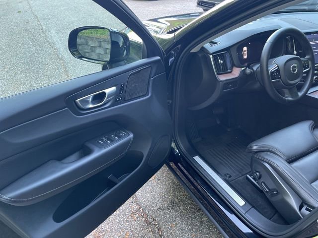 Certified 2023 Volvo XC60 B5 Ultimate w/ Climate Package AWD/4WD image 11