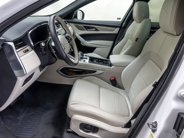 Used 2025 Jaguar F-PACE R-Dynamic S image 8