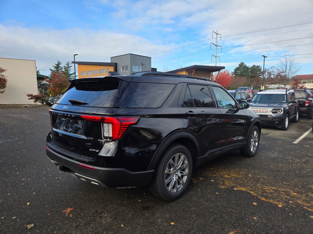 New 2026 Ford Explorer Active w/ Active Comfort Package AWD/4WD image 5