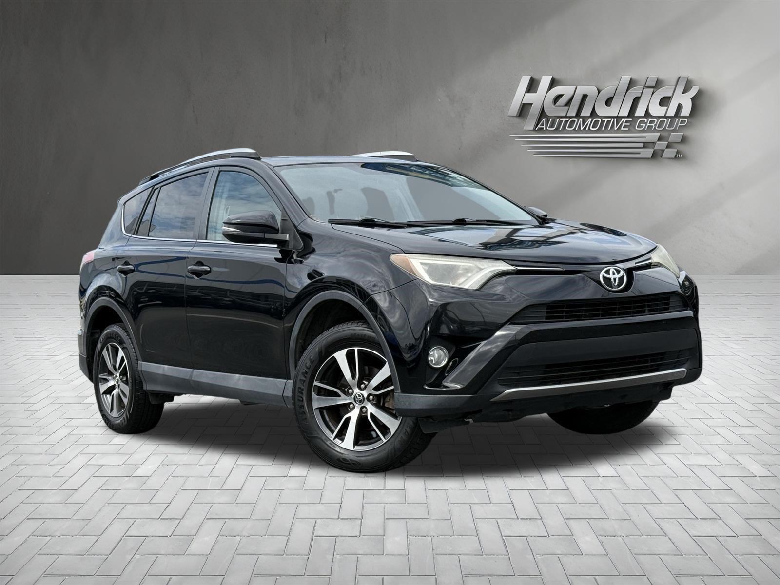 Used 2016 Toyota RAV4 XLE FWD video 2