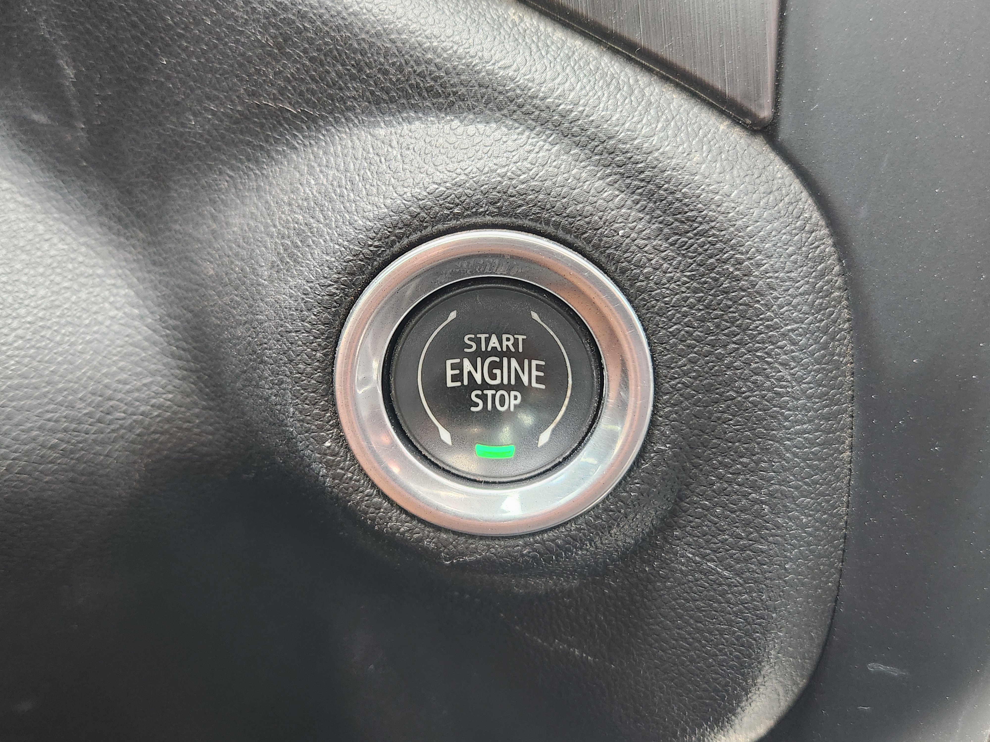 Used 2022 GMC Sierra 2500 AT4 w/ AT4 Preferred Package AWD/4WD image 15
