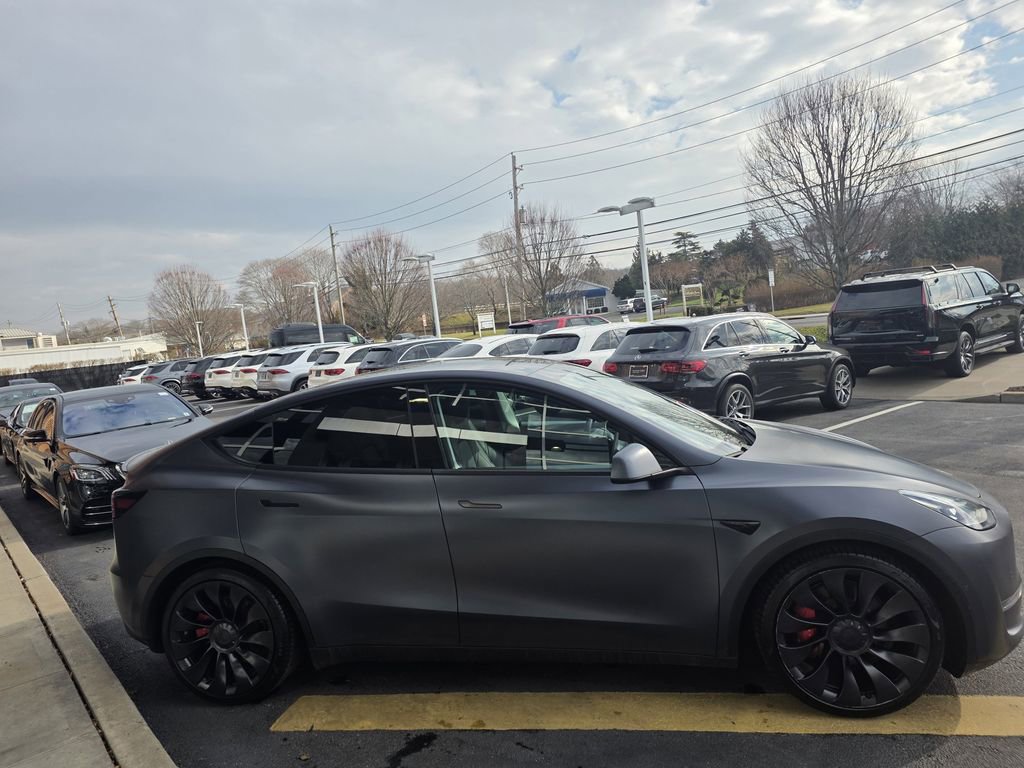 Used 2023 Tesla Model Y Performance image 8
