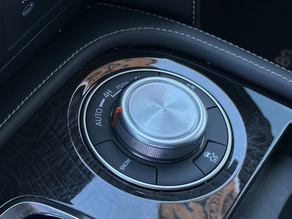 Used 2024 INFINITI QX80 Sensory image 27
