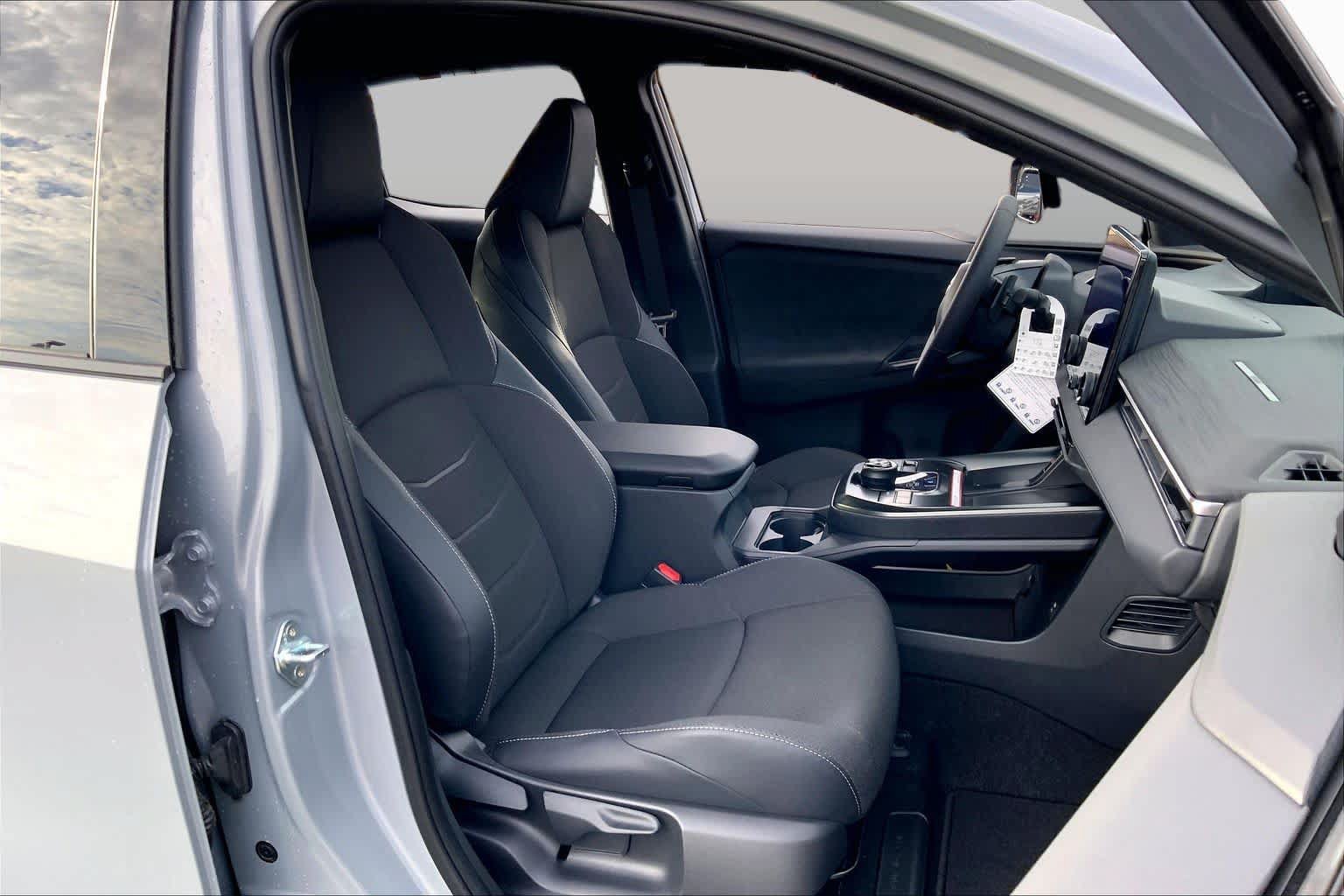Used 2026 Toyota C-HR AWD/4WD image 8