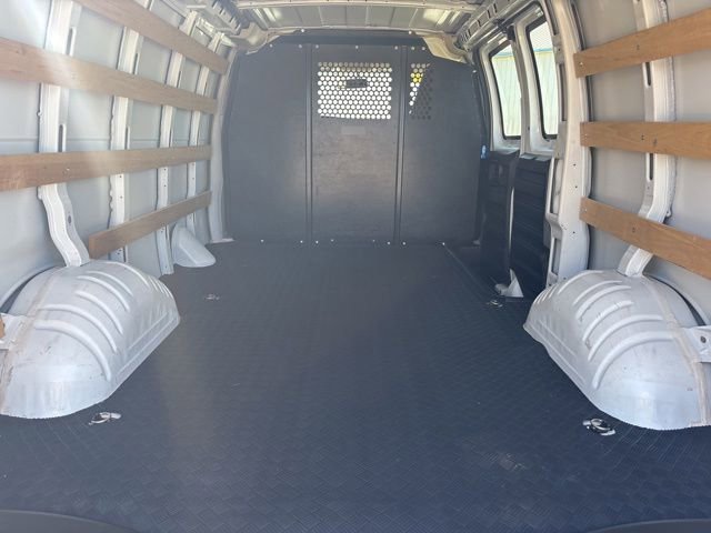 Used 2024 Chevrolet Express 2500 w/ Driver Convenience Package RWD image 13