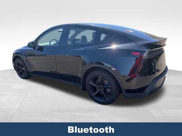 Used 2026 Tesla Model Y Standard Range image 5