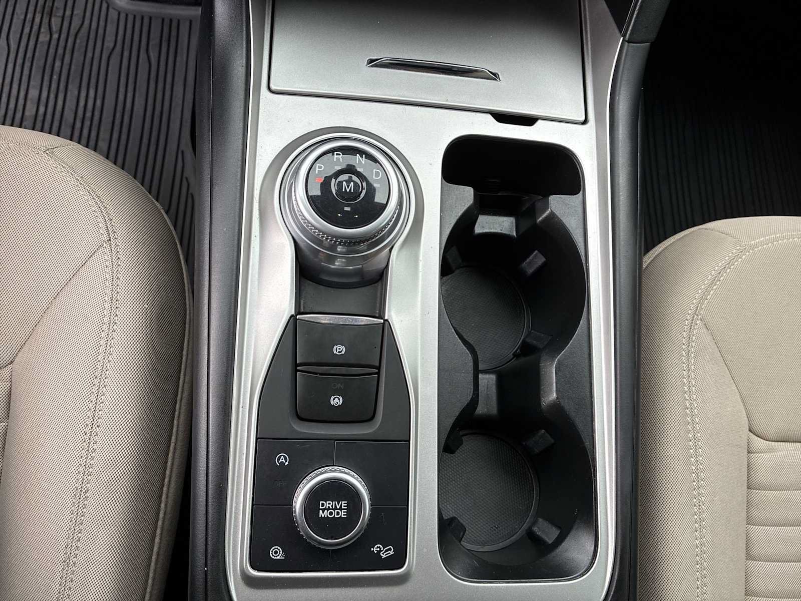 Used 2020 Ford Explorer XLT AWD/4WD image 19