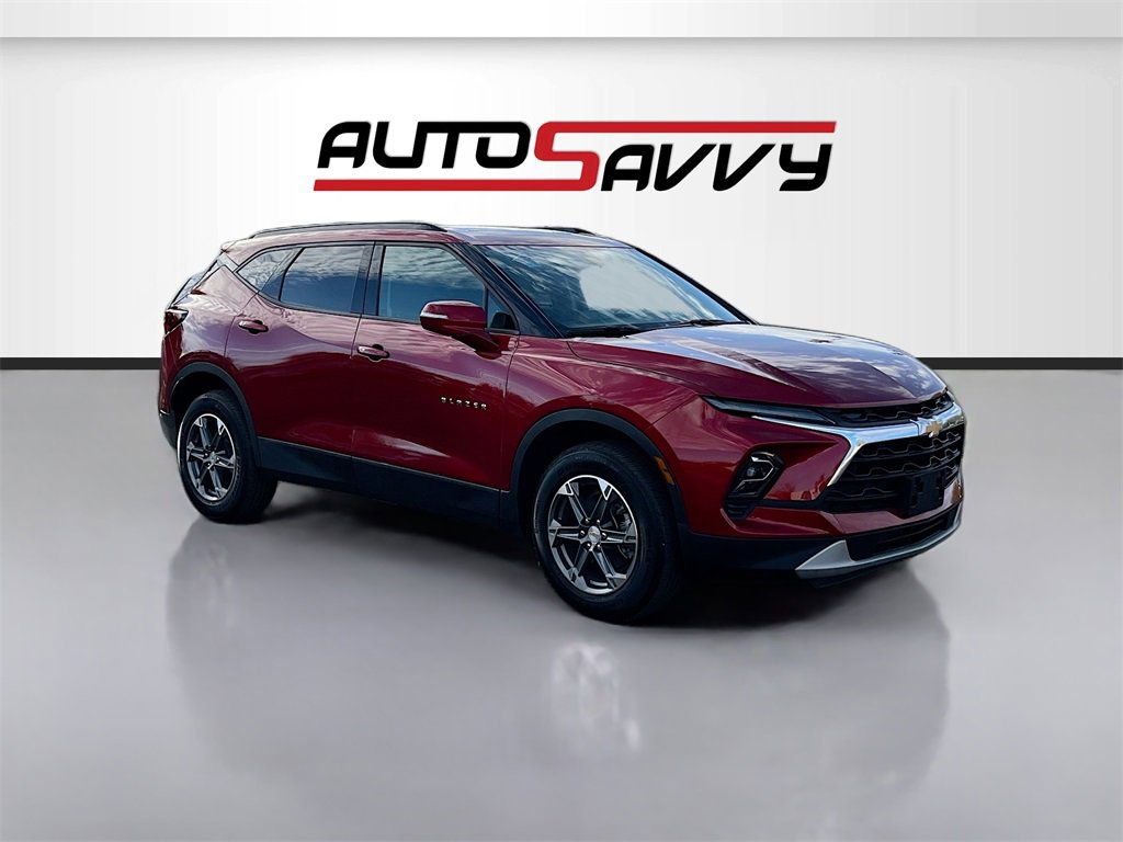 Used 2025 Chevrolet Blazer LT image 1