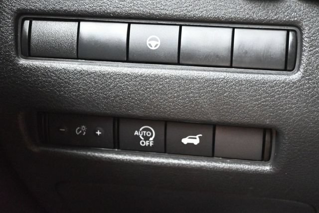 Used 2024 Nissan Rogue SV FWD image 22