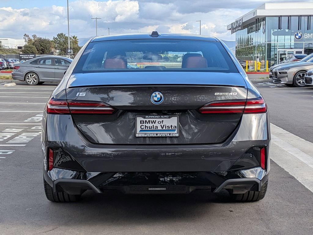 New 2026 BMW i5 eDrive40 RWD image 8