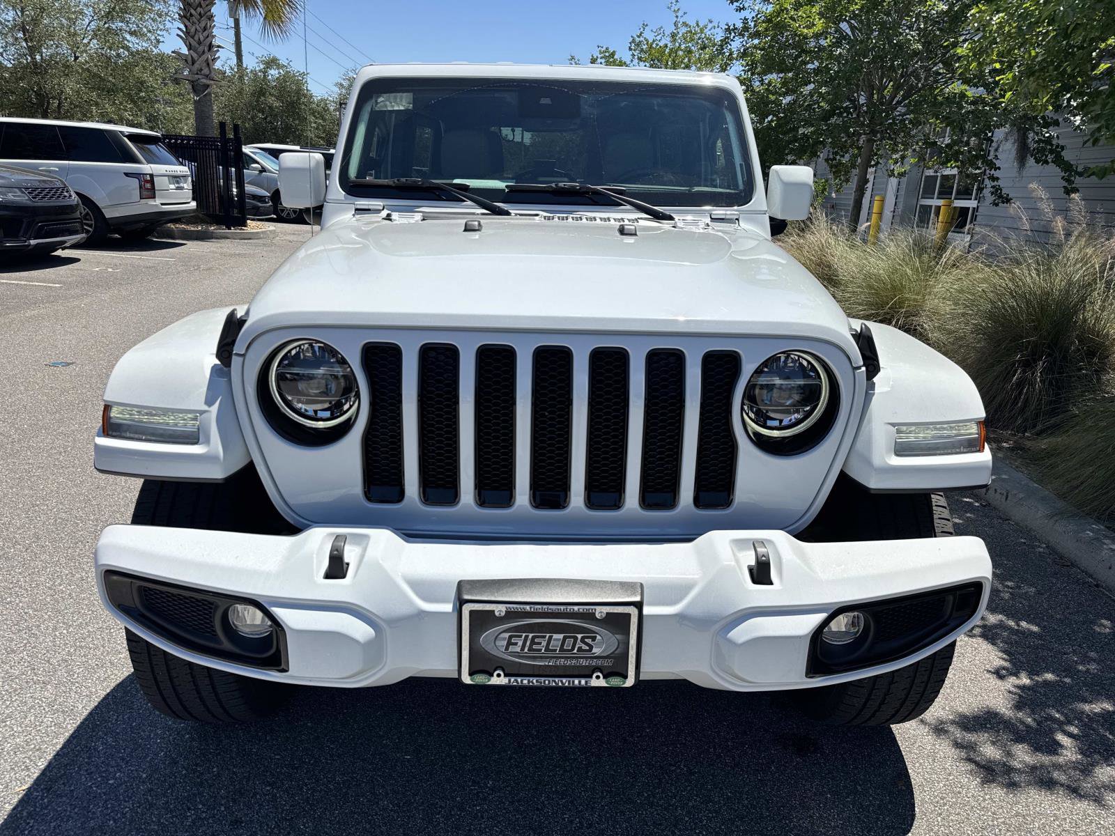 Used 2022 Jeep Wrangler Unlimited Sahara AWD/4WD image 8