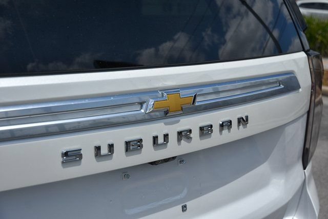 Used 2024 Chevrolet Suburban High Country AWD/4WD image 10