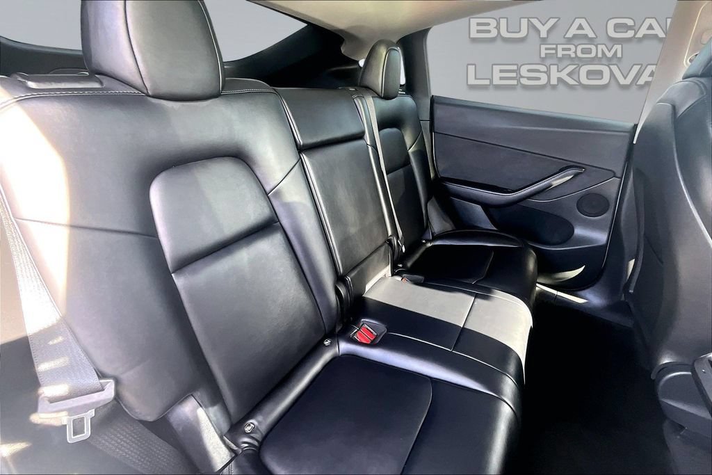 Used 2022 Tesla Model Y Long Range AWD/4WD image 27