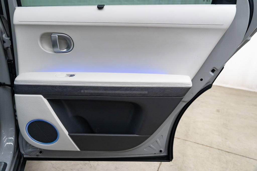 Used 2024 Hyundai Ioniq 5 Limited image 32