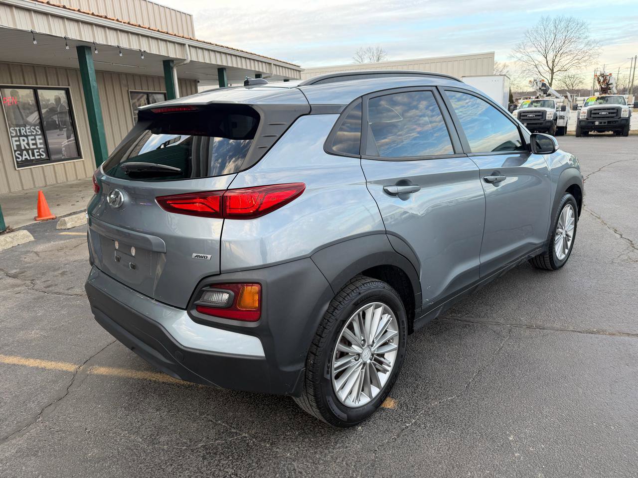Used 2021 Hyundai Kona SEL AWD/4WD image 3
