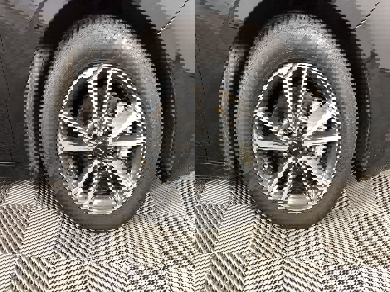 Used 2024 Kia Forte LXS image 10