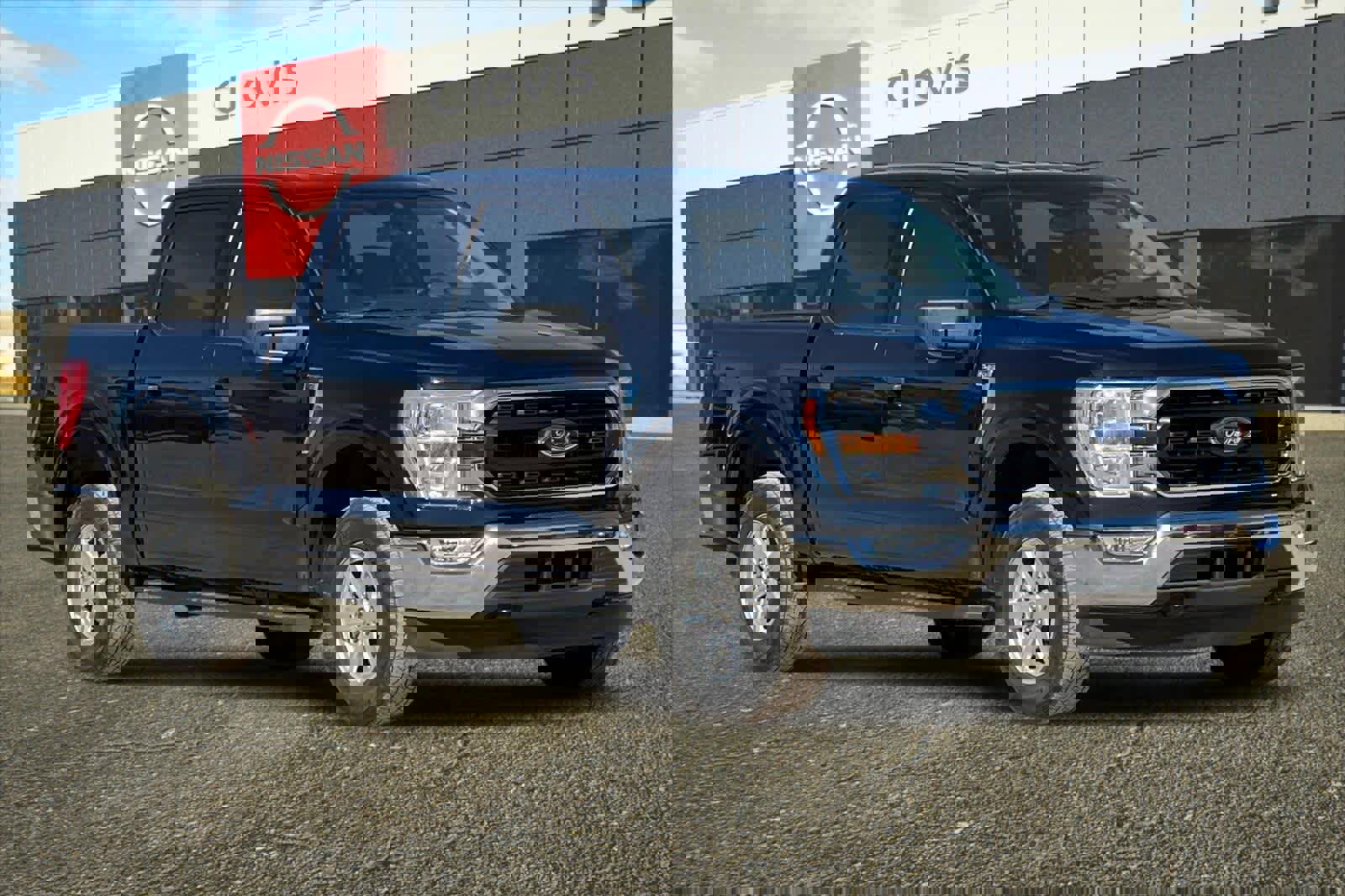 Used 2022 Ford F150 XLT w/ Equipment Group 301A Mid image 10