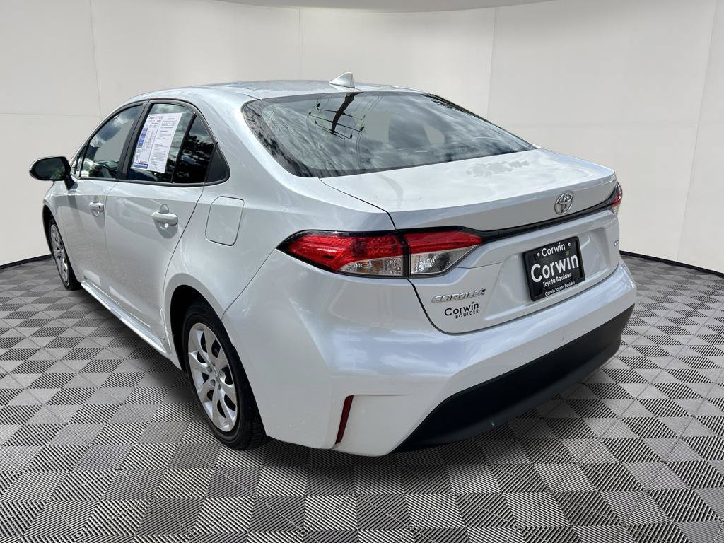 Used 2025 Toyota Corolla LE FWD image 5