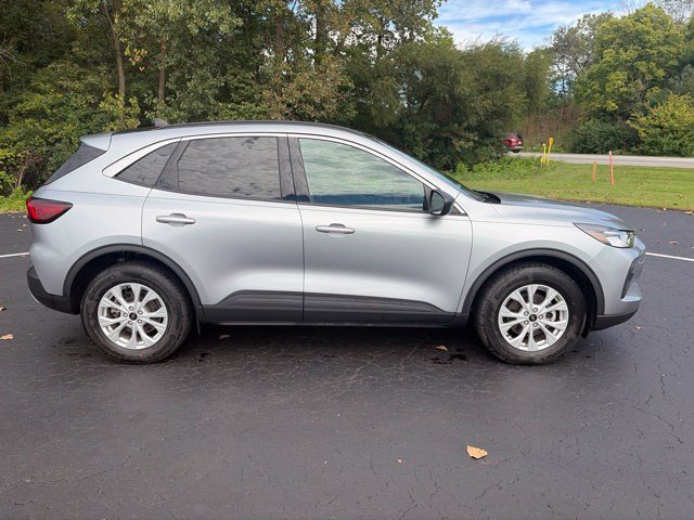 Used 2023 Ford Escape Active w/ Tech Pack #1 AWD/4WD image 10