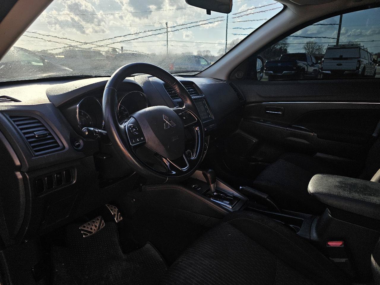 Used 2019 Mitsubishi Outlander Sport ES AWD/4WD image 6