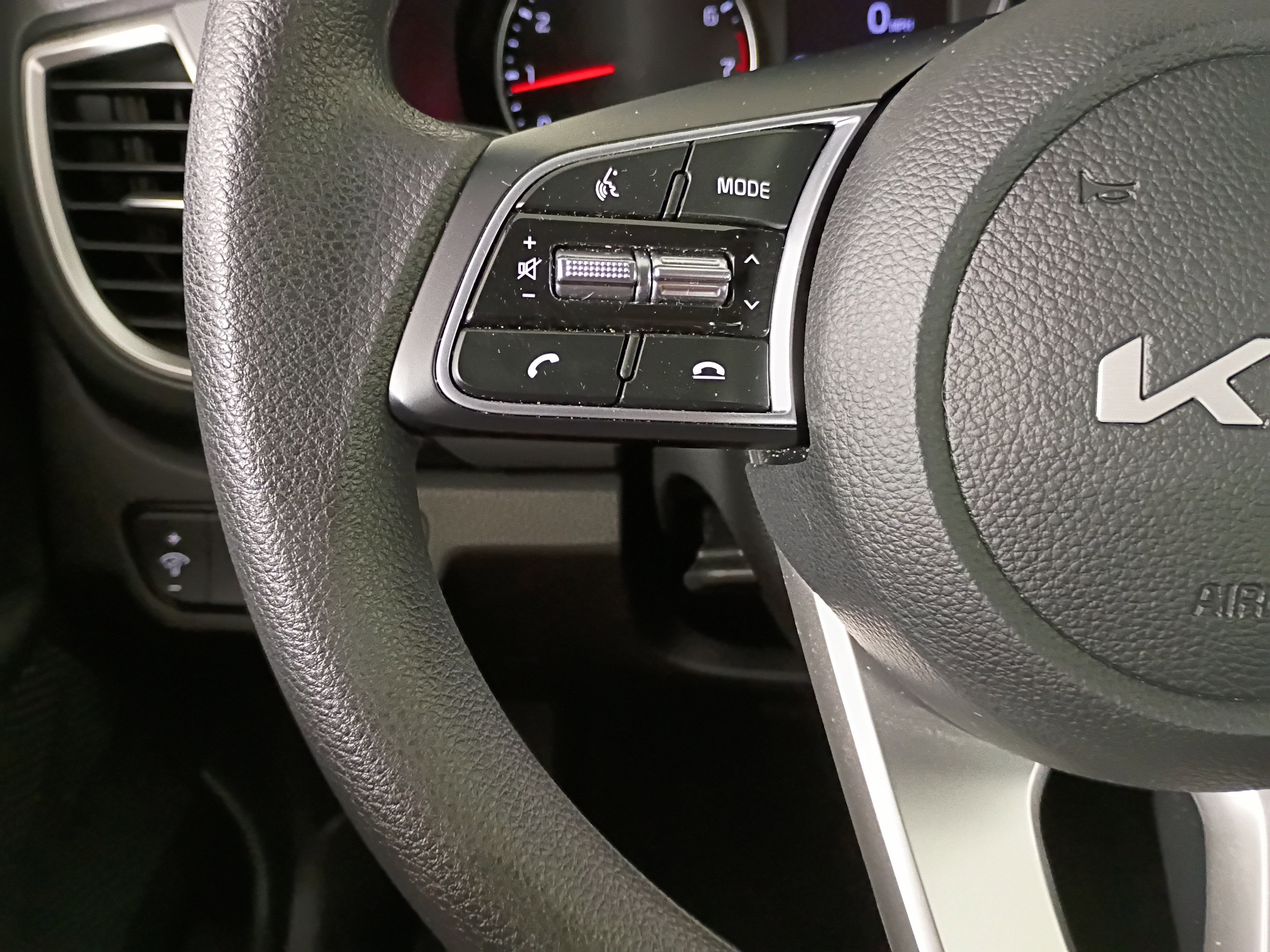 Certified 2023 Kia Seltos LX image 15