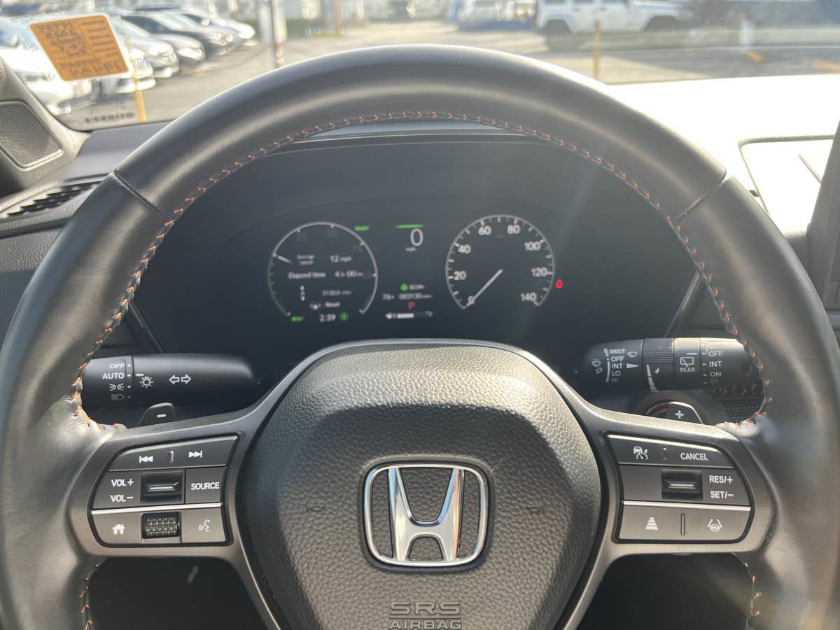 Used 2023 Honda CR-V Sport image 16