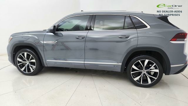 Used 2026 Volkswagen Atlas Cross Sport SEL Premium R-Line AWD/4WD image 4