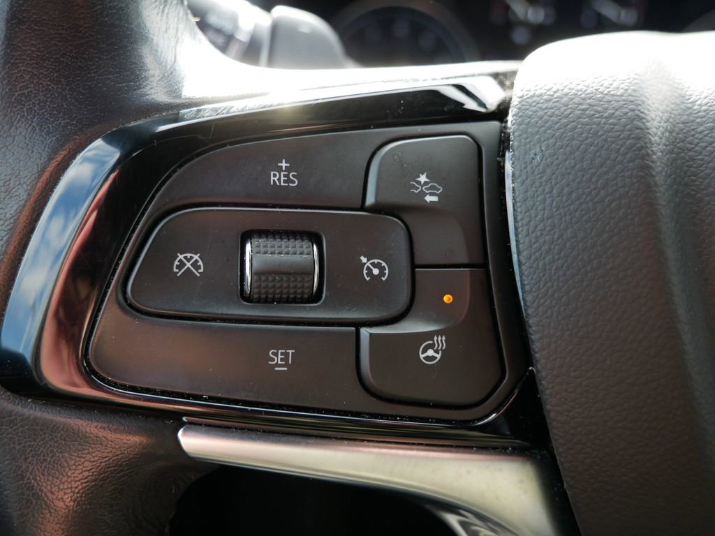 Used 2023 Buick Enclave Essence AWD/4WD image 31