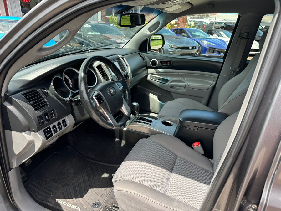 Used 2013 Toyota Tacoma 4x4 Double Cab w/ TRD Off-Road Pkg image 11