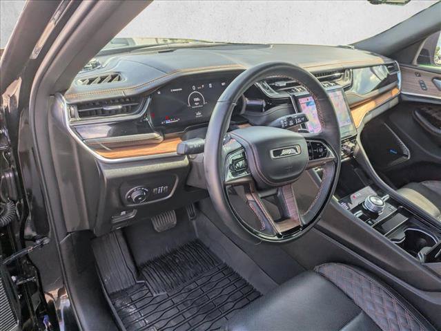 Used 2024 Jeep Grand Cherokee Summit w/ Adv Protech Group IV AWD/4WD image 9