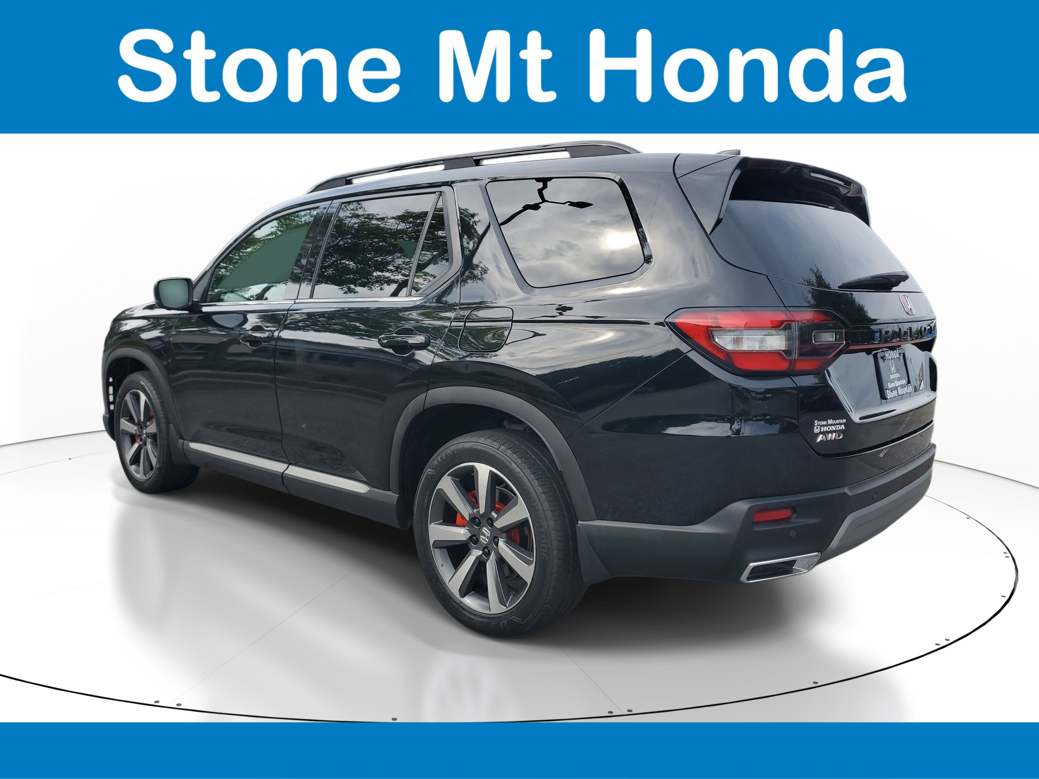 Used 2023 Honda Pilot Elite image 4