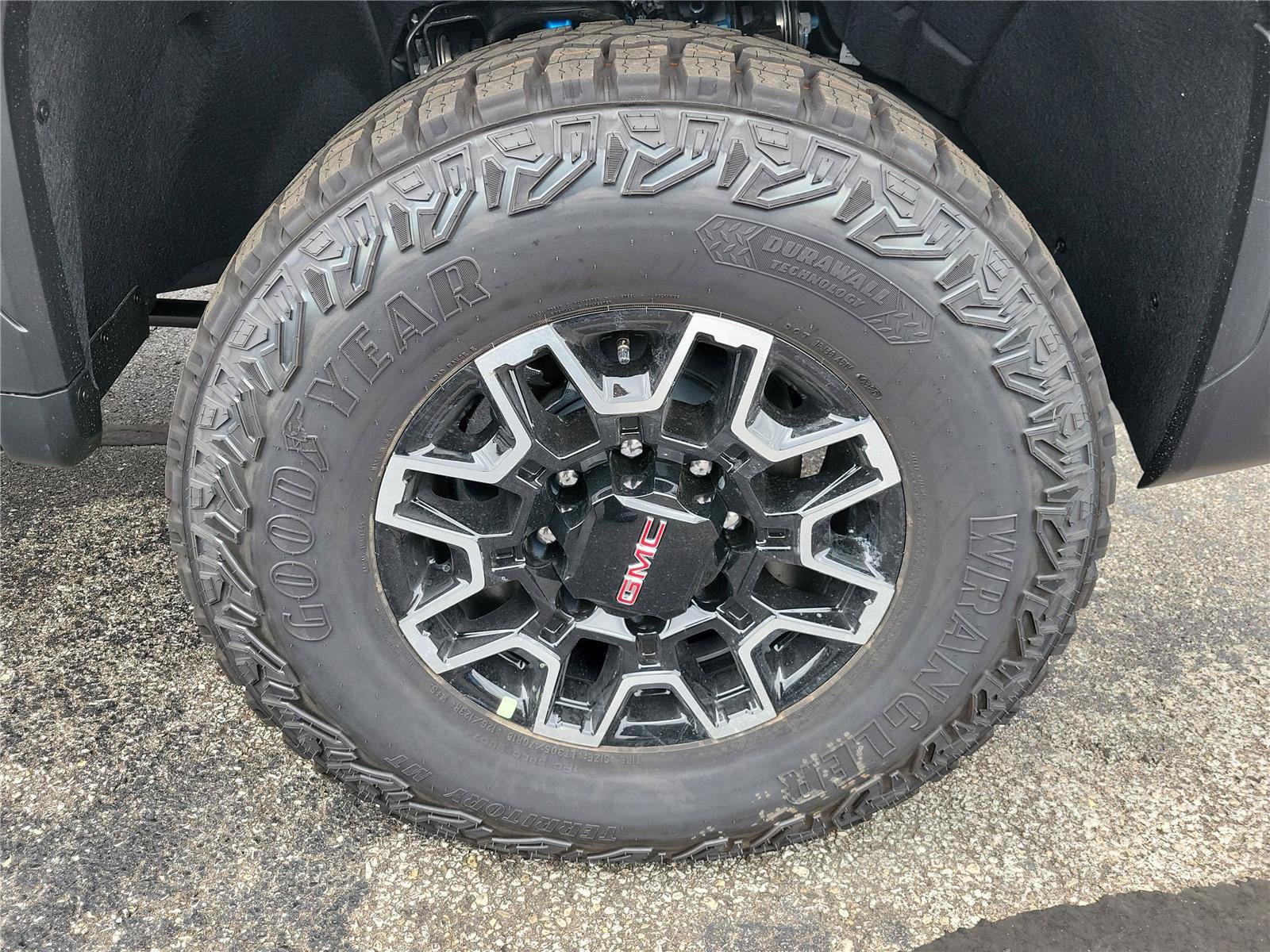New 2026 GMC Sierra 2500 AT4X w/ LPO, Black Badging Package AWD/4WD image 6