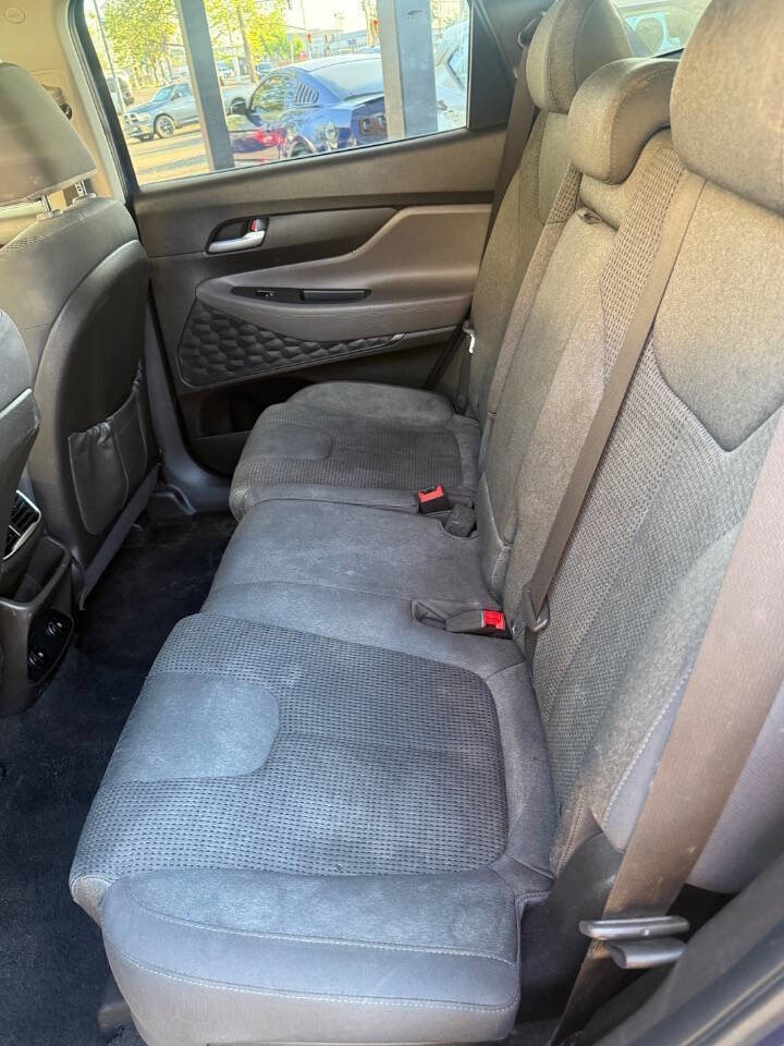 Used 2019 Hyundai Santa Fe SE AWD/4WD image 12
