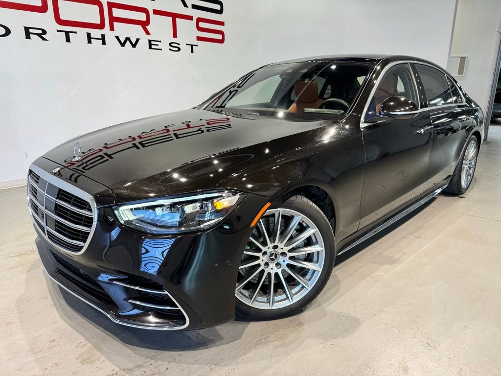 Used 2022 Mercedes-Benz S 500 4MATIC w/ AMG Line Package image 2