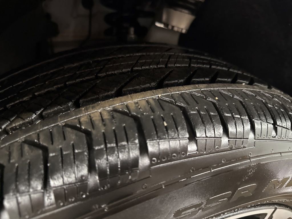 Used 2025 Mercedes-Benz GLC 350e image 28