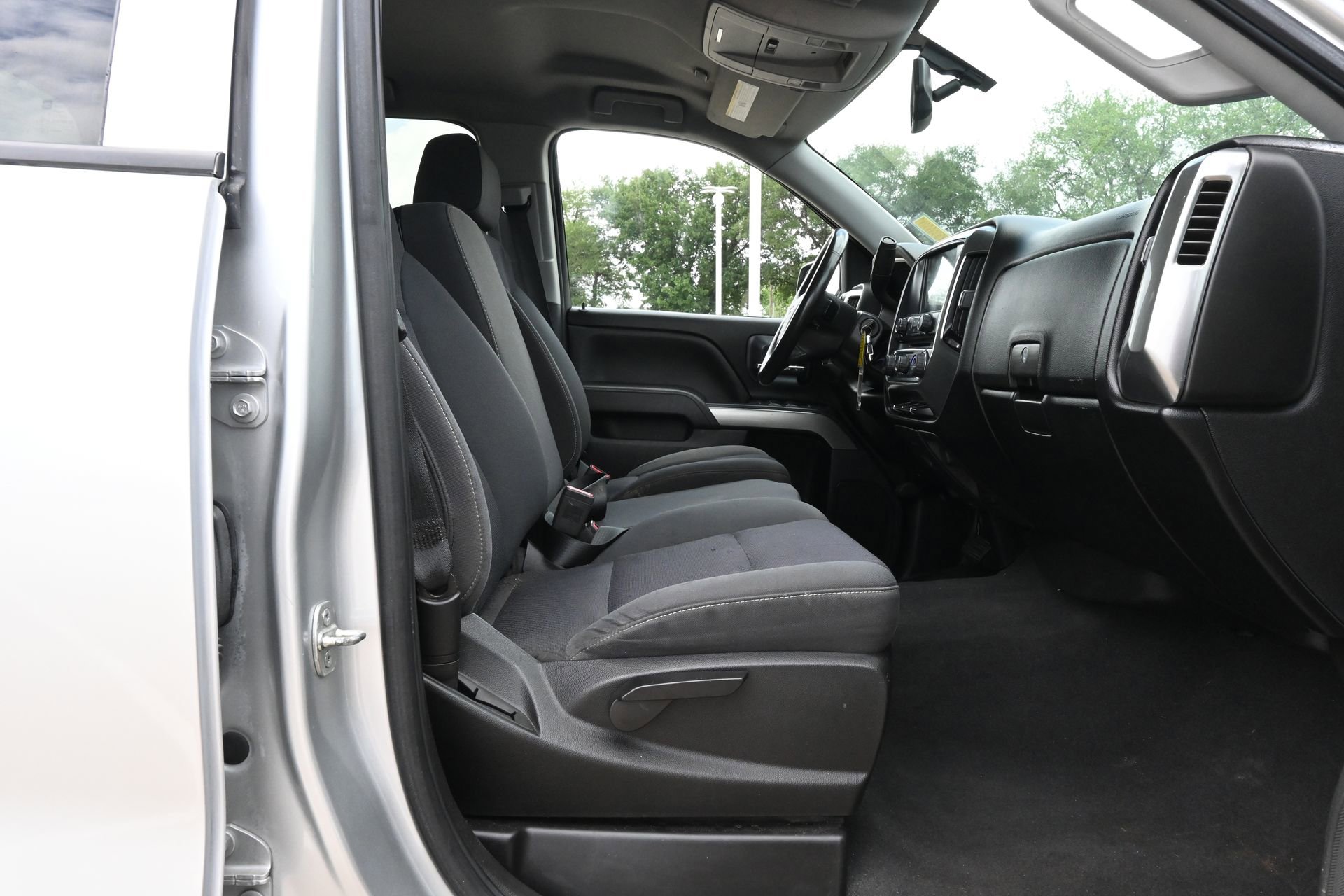 Used 2018 Chevrolet Silverado 1500 LT w/ All Star Edition RWD image 25