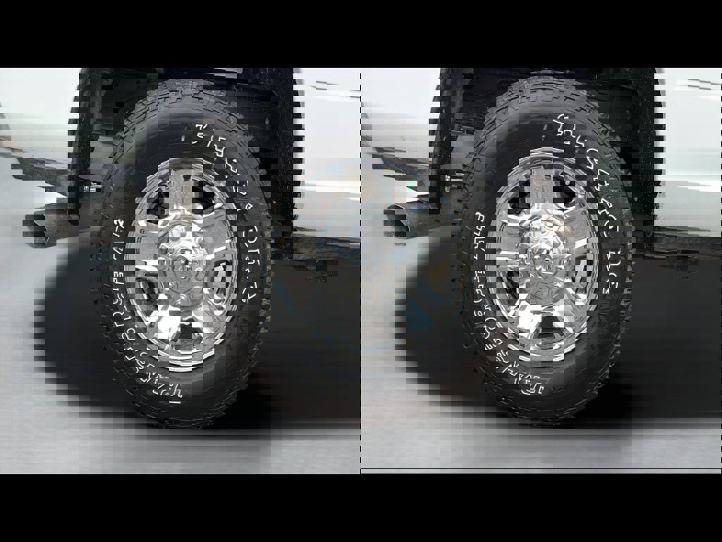 Used 2024 RAM 2500 Tradesman w/ Chrome Appearance Group image 27