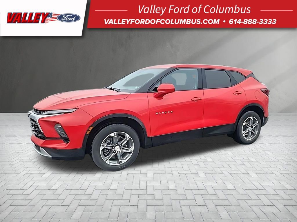 Used 2023 Chevrolet Blazer LT image 1