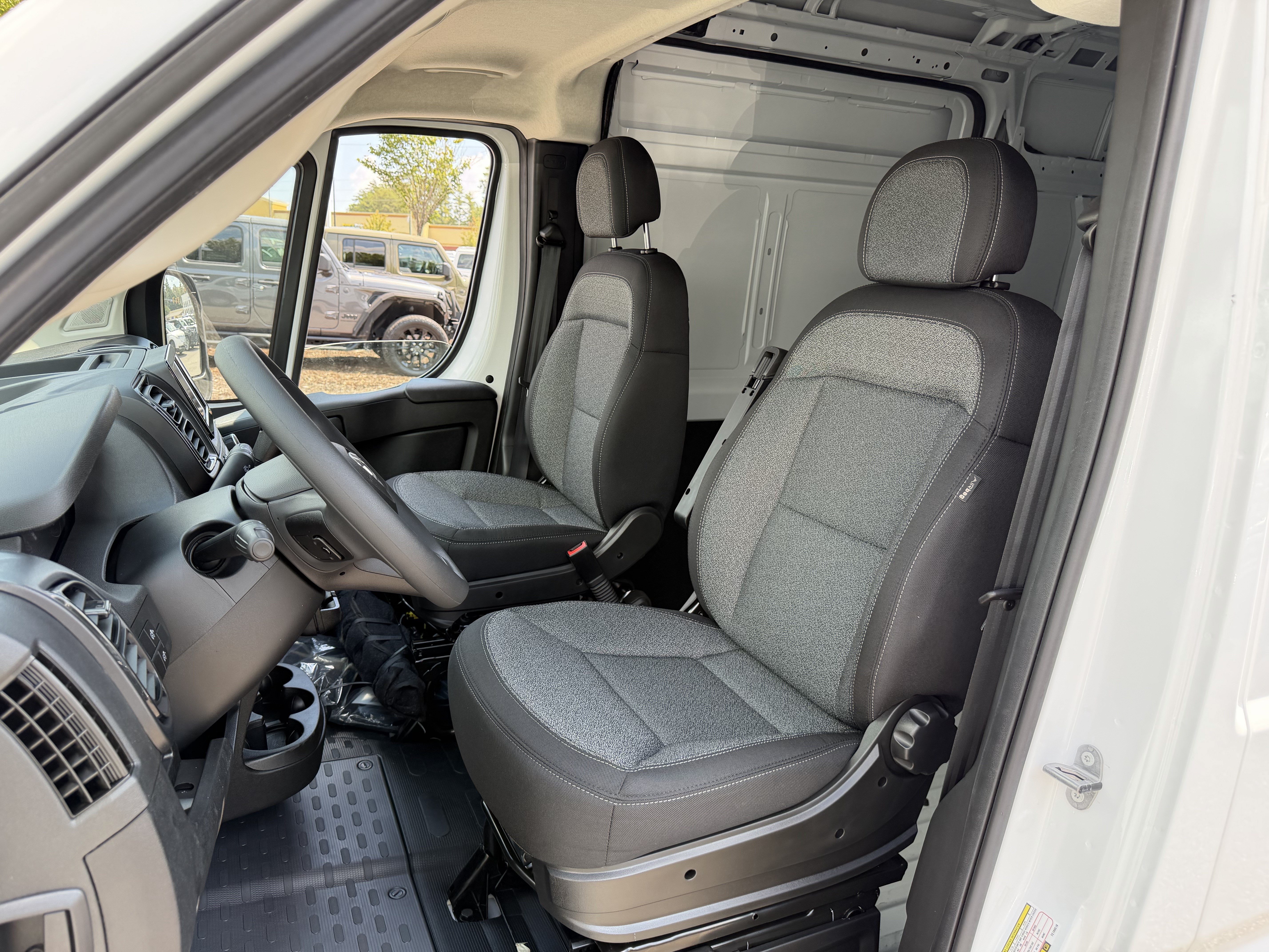 New 2026 RAM ProMaster 2500 w/ Convenience Group FWD image 16
