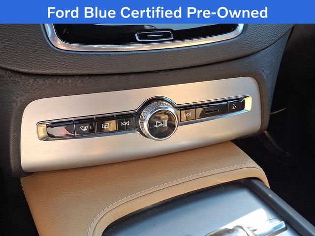 Used 2017 Volvo XC90 T5 Momentum w/ Vision Package image 18