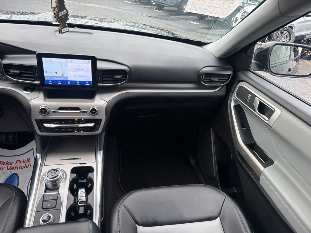 Used 2023 Ford Explorer XLT w/ Equipment Group 202A AWD/4WD image 23