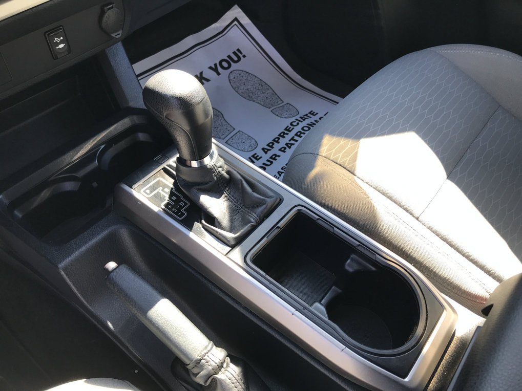 Used 2017 Toyota Tacoma SR5 AWD/4WD image 23