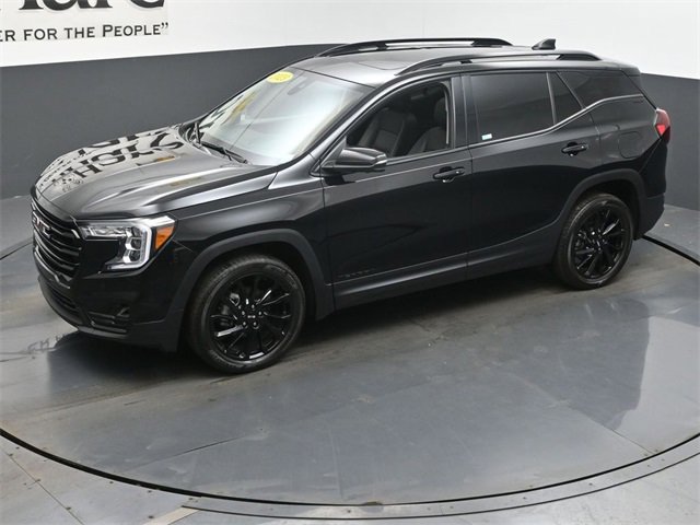 Used 2023 GMC Terrain SLT w/ Infotainment Package II image 43