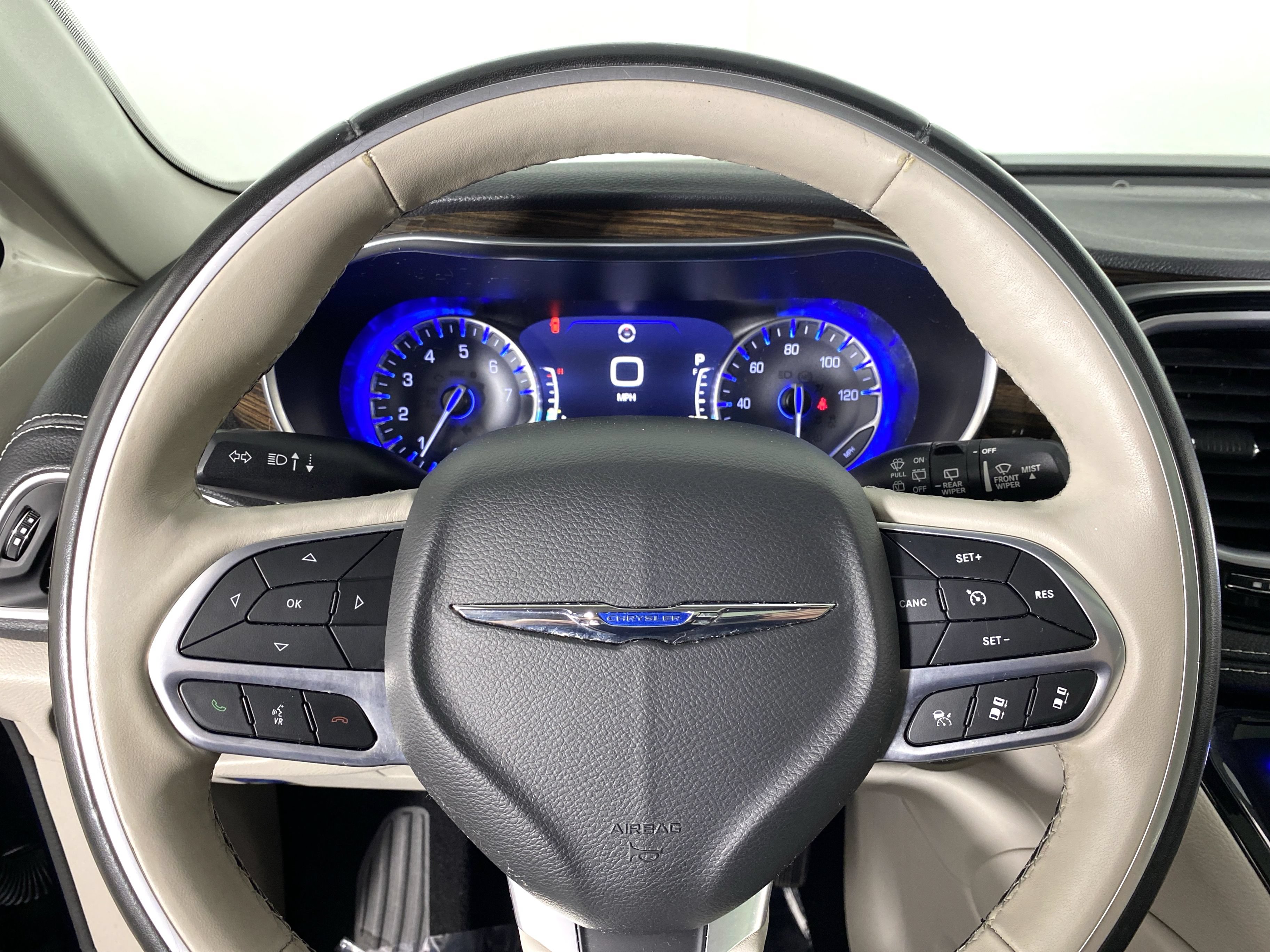 Used 2021 Chrysler Pacifica Limited w/ Uconnect Theater Family Group AWD/4WD image 21