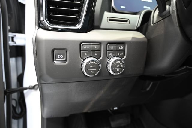 New 2026 GMC Sierra 3500 Denali w/ LPO, Black Badging Package image 28