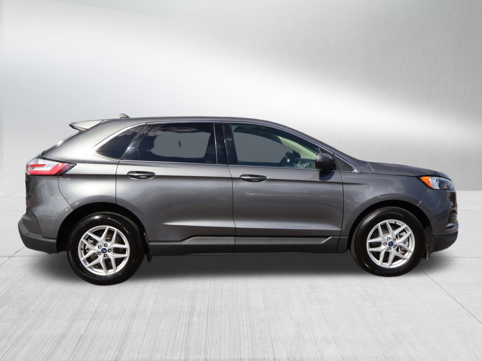 Used 2022 Ford Edge SEL image 8
